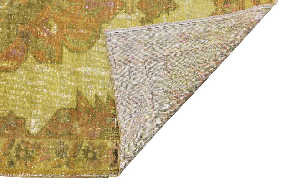Vintage Rug 4'6" x 7' feet 138 x 214 cm