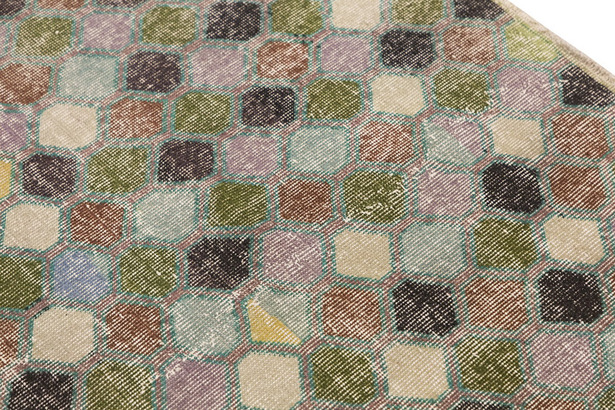 Vintage Rug 4'7" x 7'7" feet 140 x 230 cm