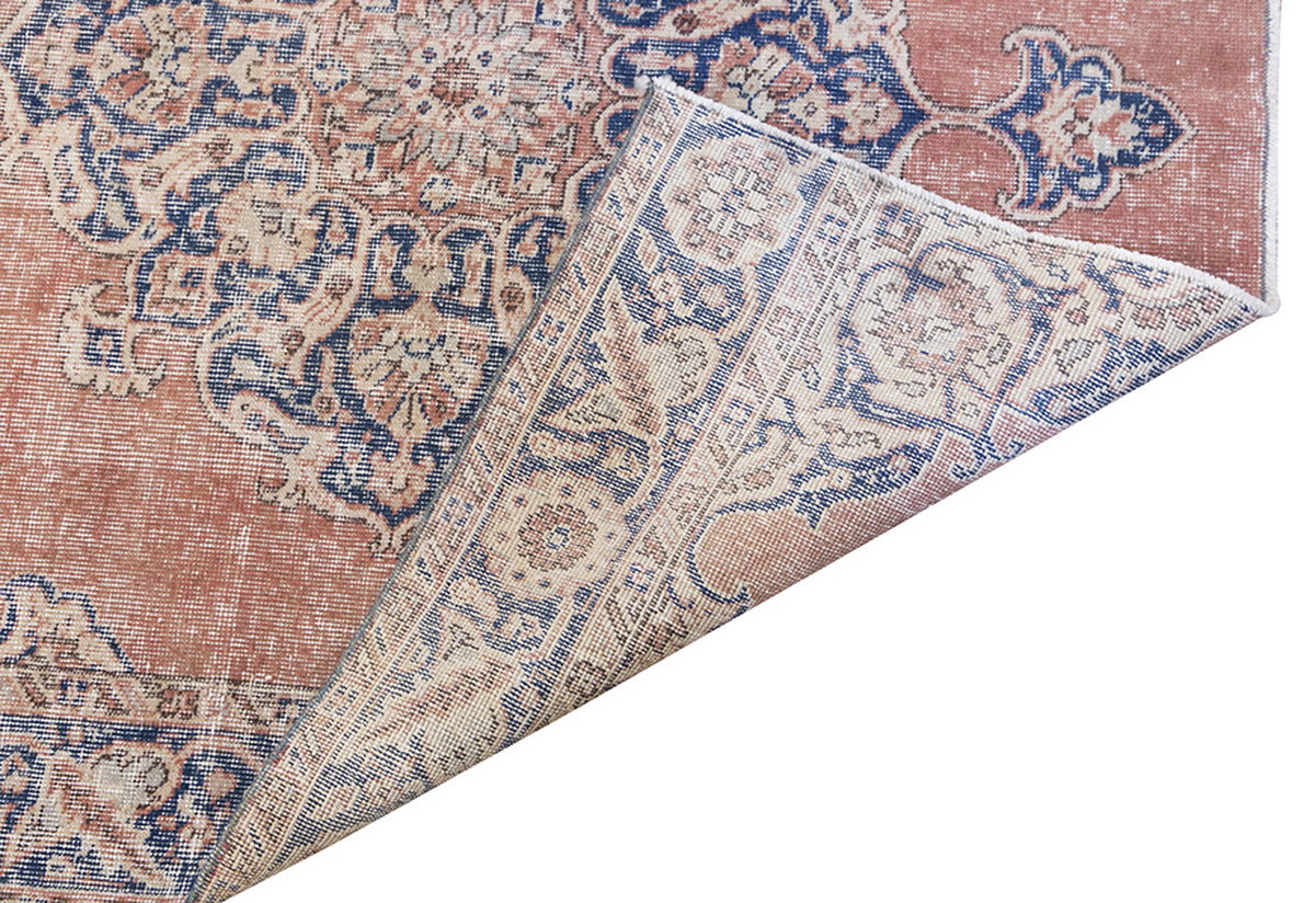Vintage Rug 4'8" x 8'3" feet 142 x 252 cm