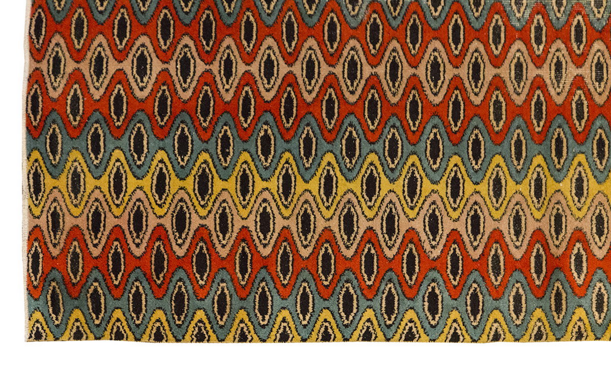 Vintage Rug 4 x 6'11 feet 122 x 210 cm