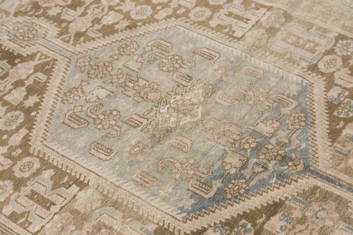 Vintage Rug 5" x 8'2" feet 150 x 250 cm