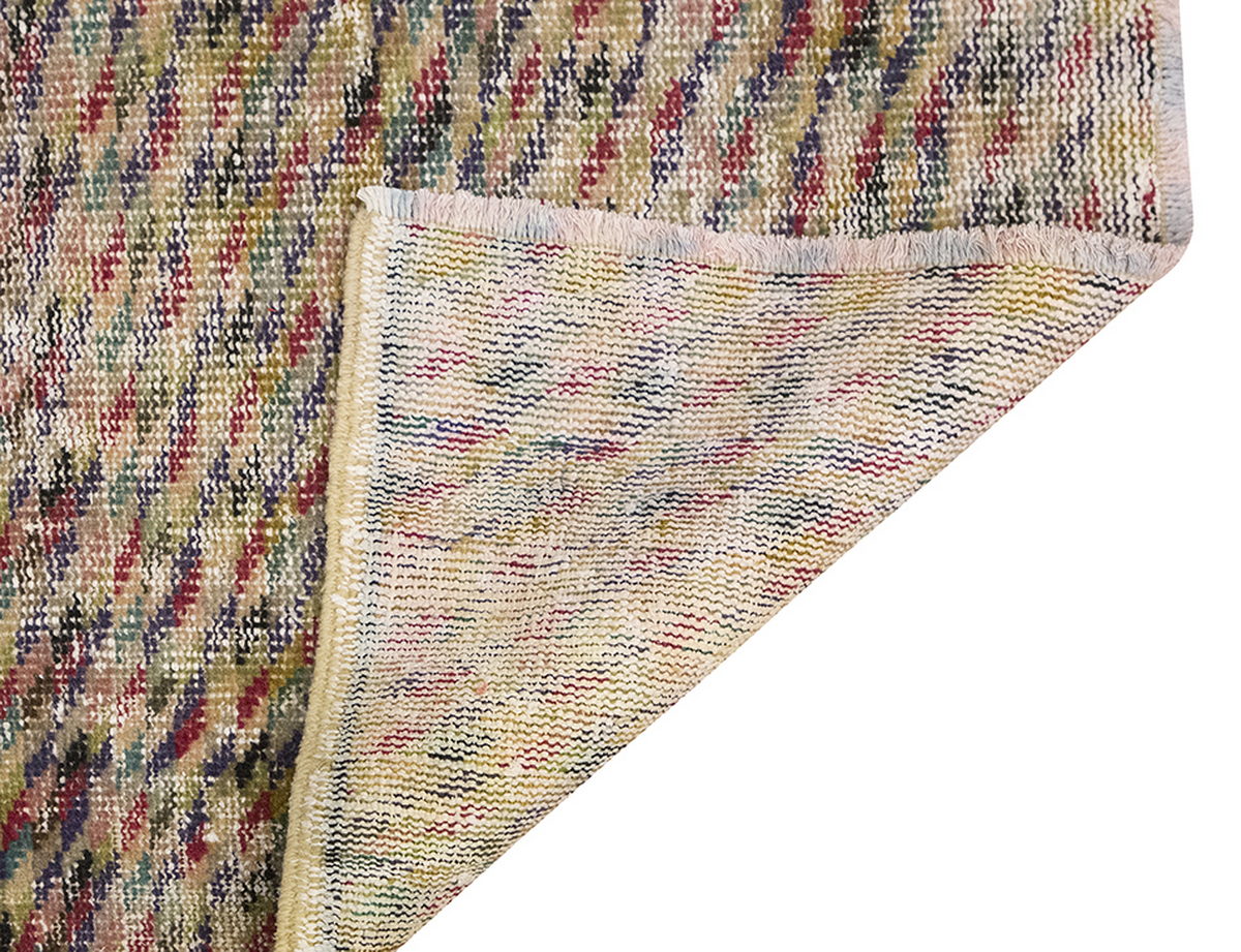 Vintage Rug 5'1" x 6'5" feet 156 x 196 cm
