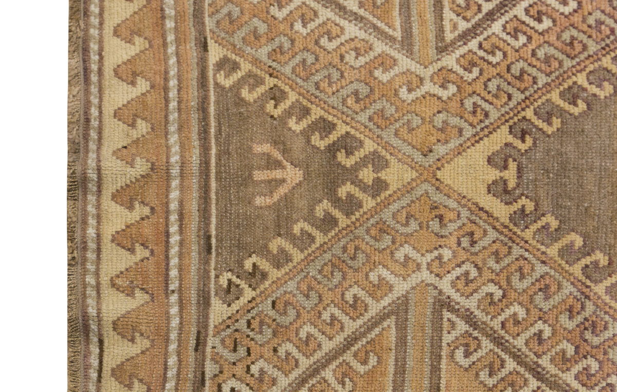 Vintage Rug 5'1" x 8'8" feet 156 x 265 cm