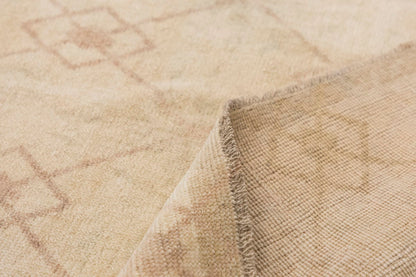 Vintage Rug 5'10" x 8'11" feet 178 x 272 cm
