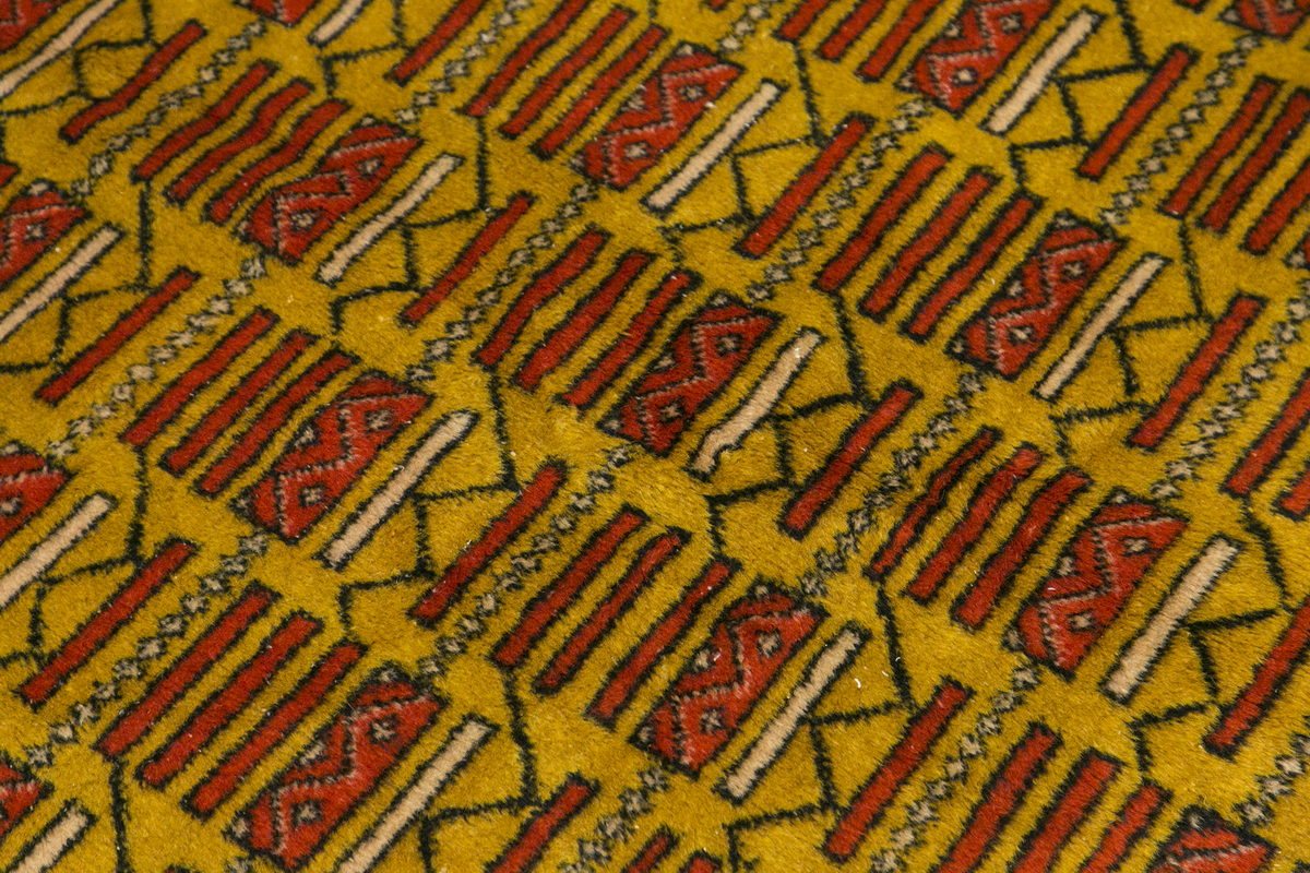 Vintage Rug 5'2" x 9" feet 157 x 272 cm
