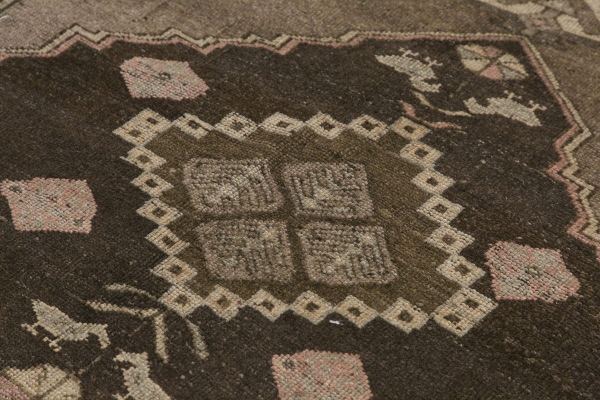 Vintage Rug 6" x 11'3" feet 184 x 342 cm