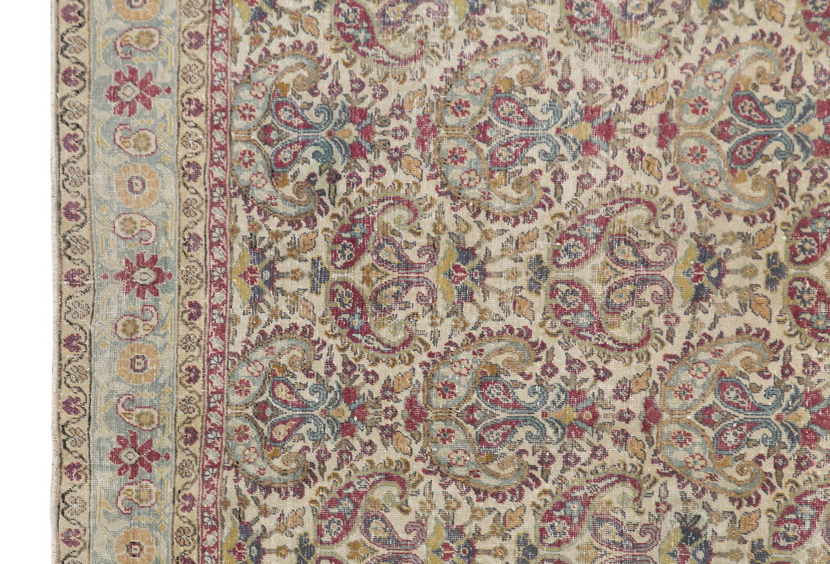 Vintage Rug 6" x 9" feet 185 x 272 cm