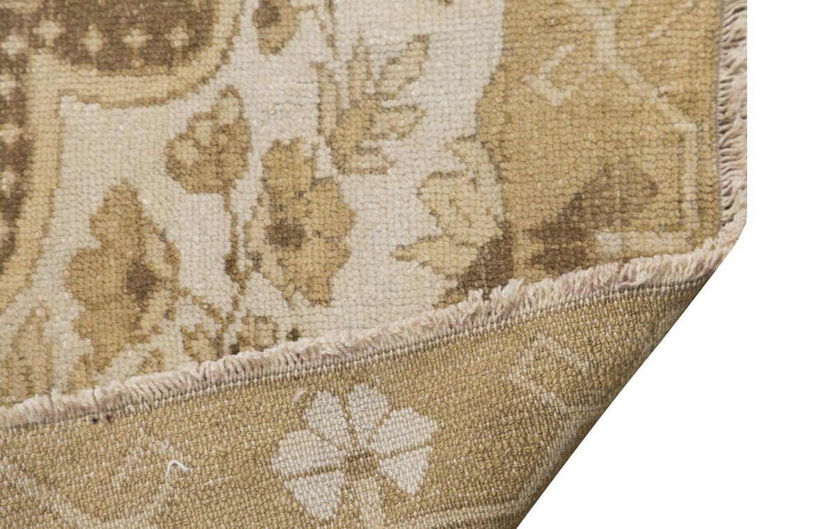 Vintage Rug 6'1" x 9" feet 186 x 270 cm