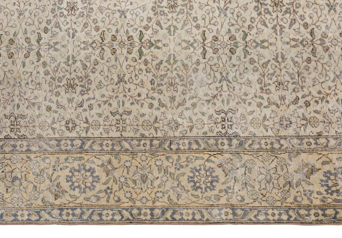 Vintage Rug 6'5" x 9'5" feet 195 x 287 cm