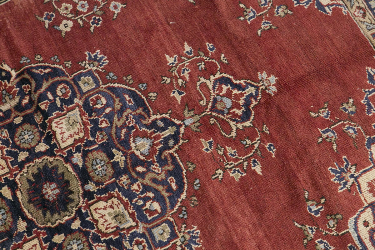Vintage Rug 6'7" x 8'6" feet 200 x 260 cm