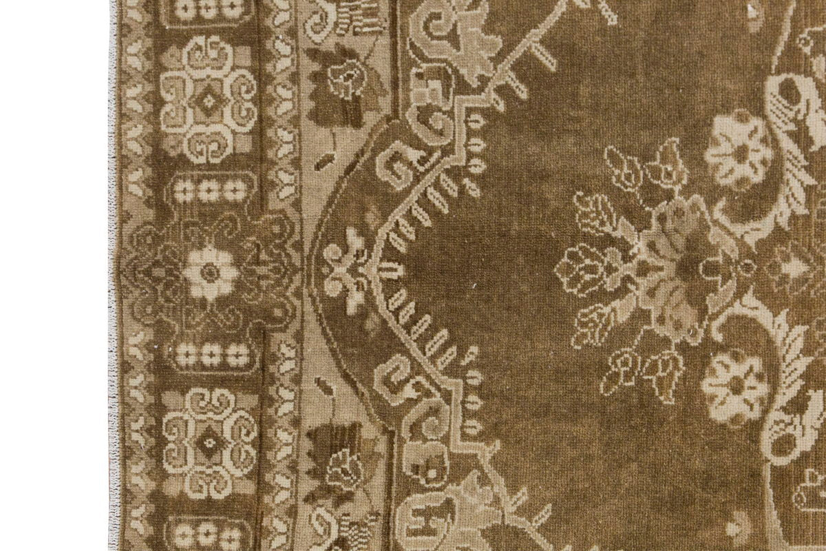 Vintage Rug 7'9" x 10'6" feet 237 x 320 cm