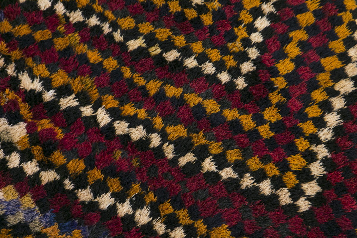 Vintage Tulu Rug – 6'0" x 7'0" (182 x 214 cm)