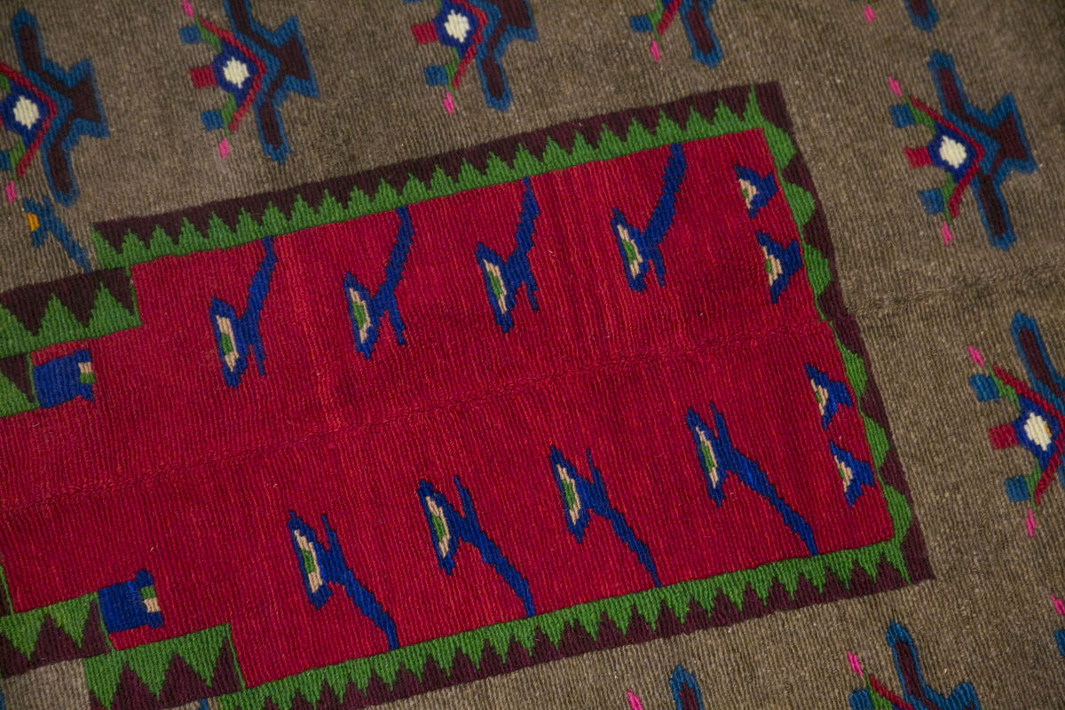 Vintage Tulu Rug, 3'7 x 4'3 feet / 108 x 130 cm
