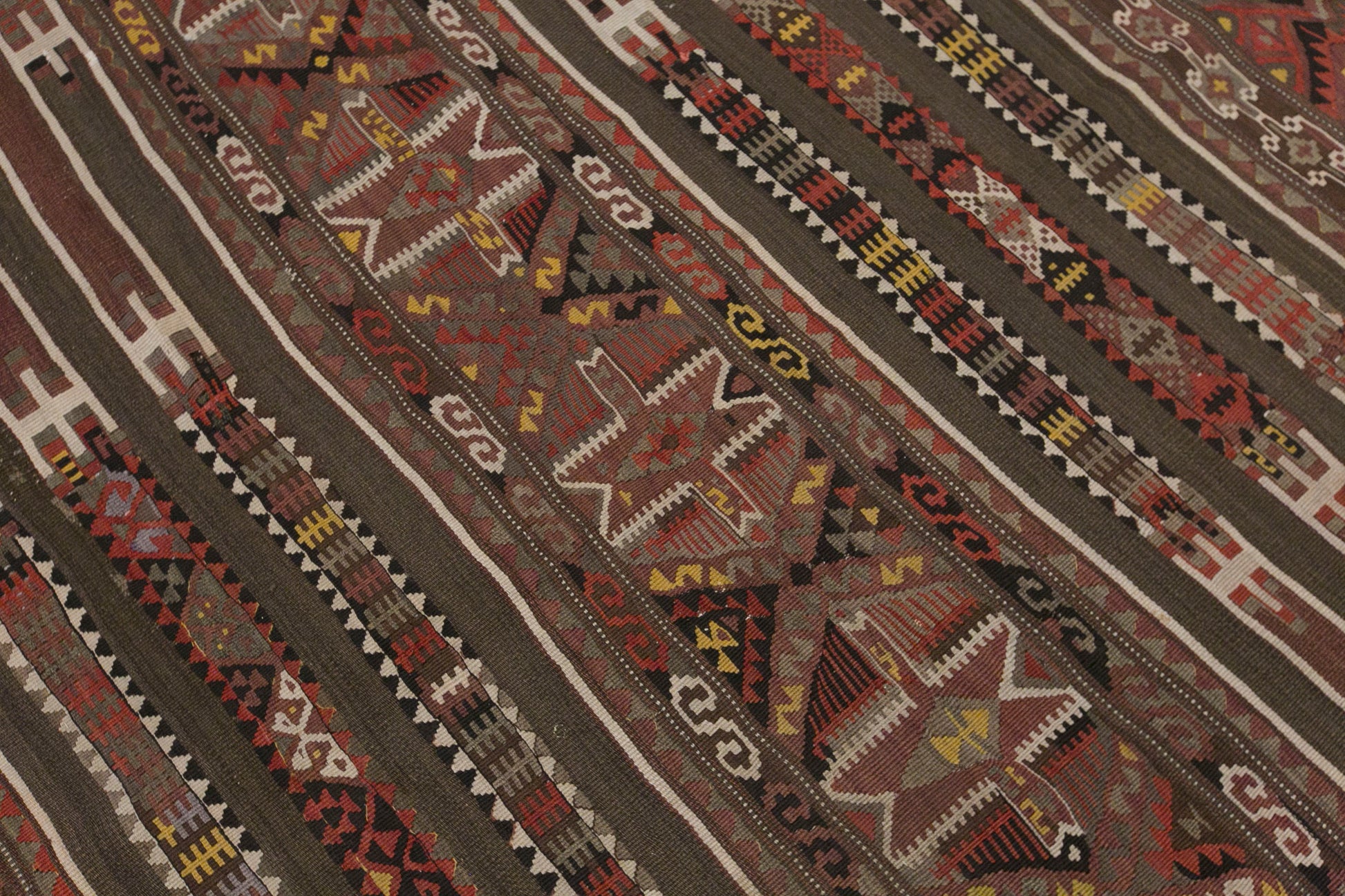 Vintage Turkish Kars Kilim – 165 x 450 cm / 5.4 x 14.8 ft