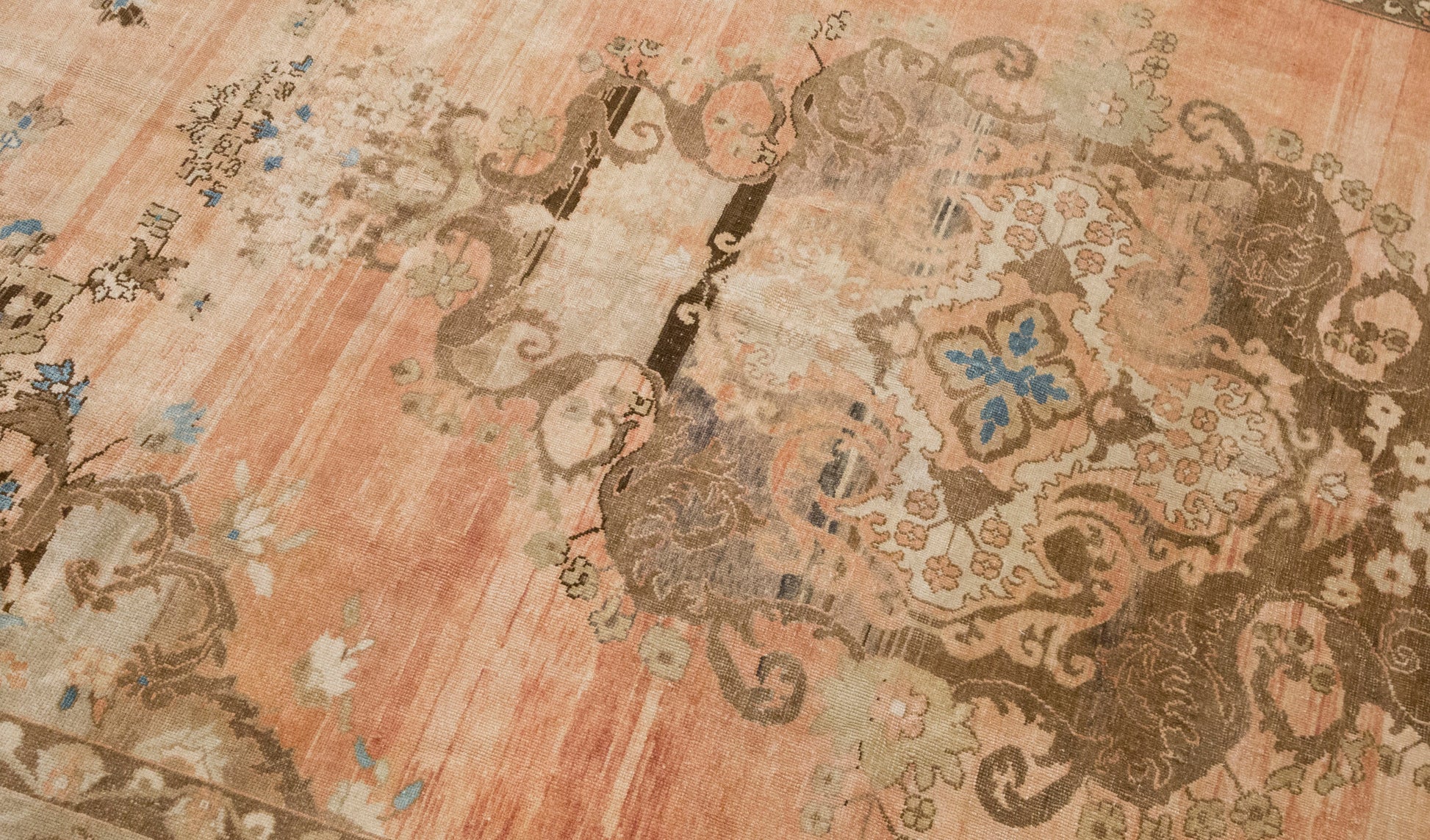 Vintage Turkish Kars Rug 215x340 cm (7.1x11.2 ft)