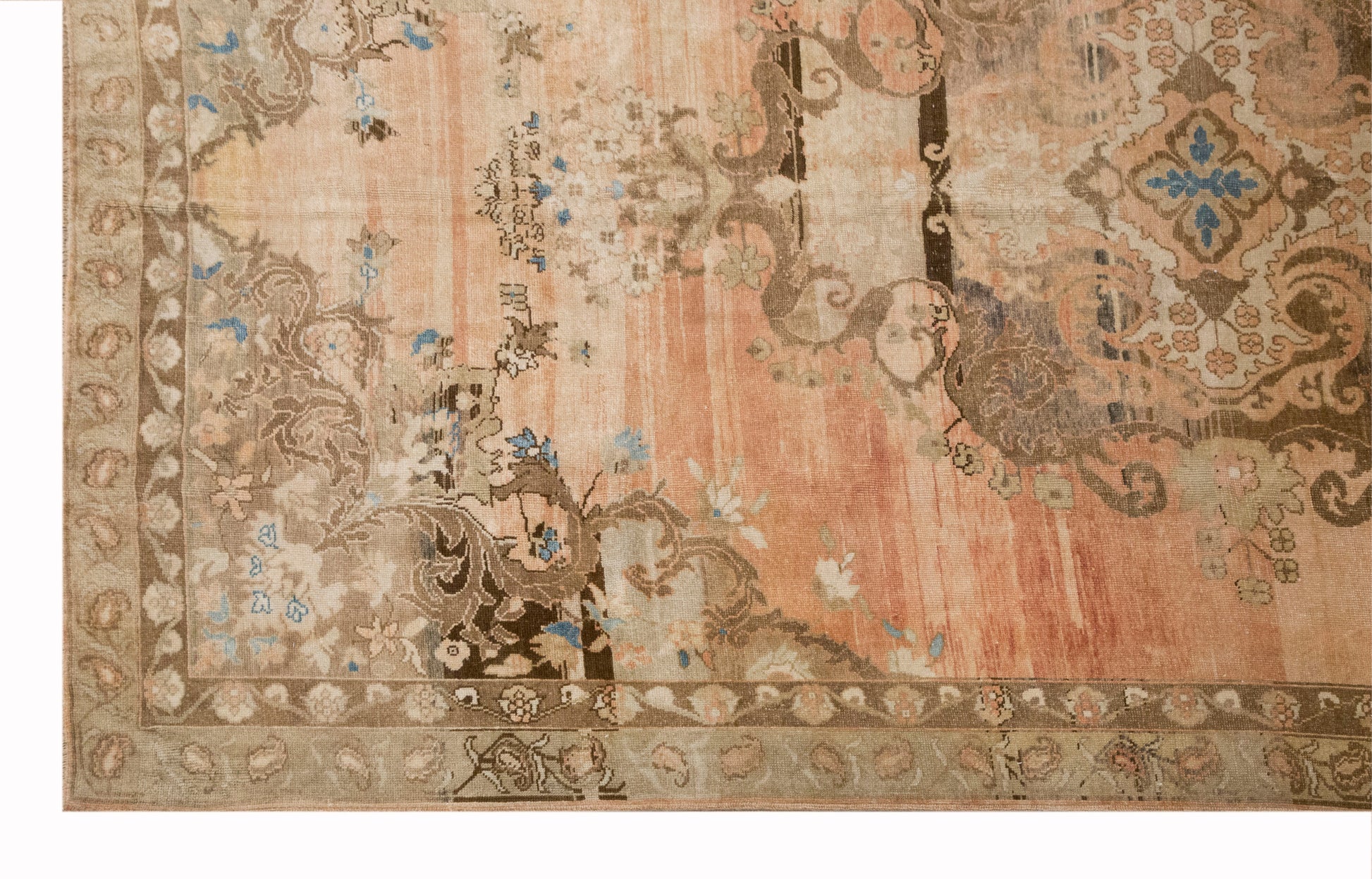 Vintage Turkish Kars Rug 215x340 cm (7.1x11.2 ft)