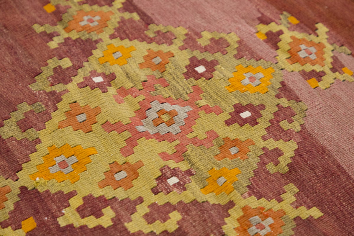 Vintage Turkish Kilim, 107 x 147 cm = 3.6 x 4.9 ft