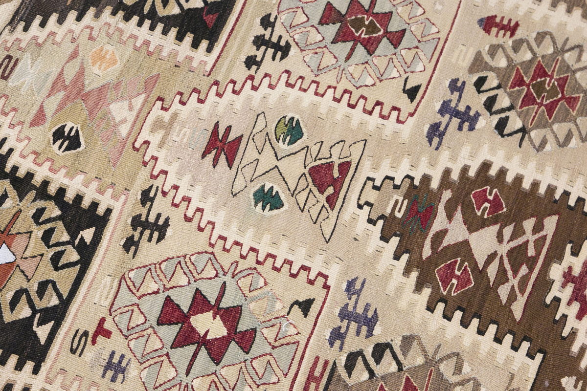 Vintage Turkish Kilim, 3.7 x 5.1 ft Rug, 111 x 156 cm