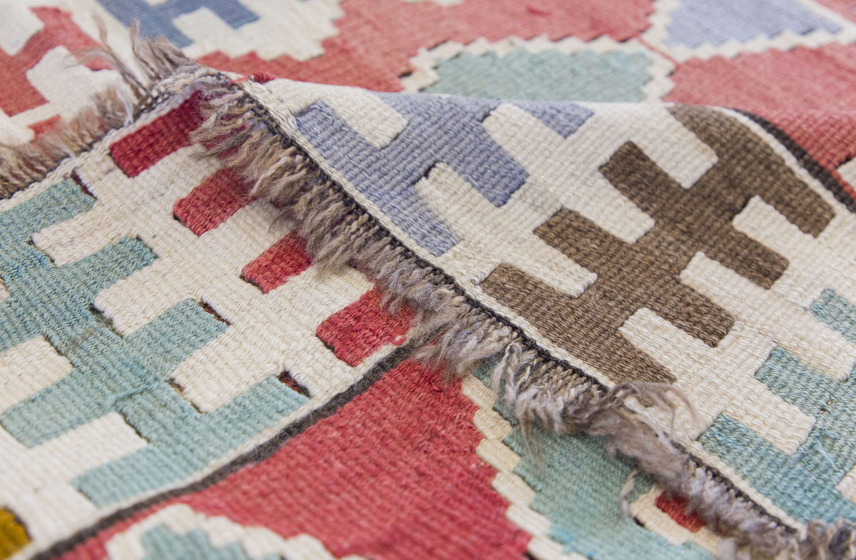 Vintage Turkish Kilim, 5.7 x 3.1 ft Rug, 172 x 95 cm