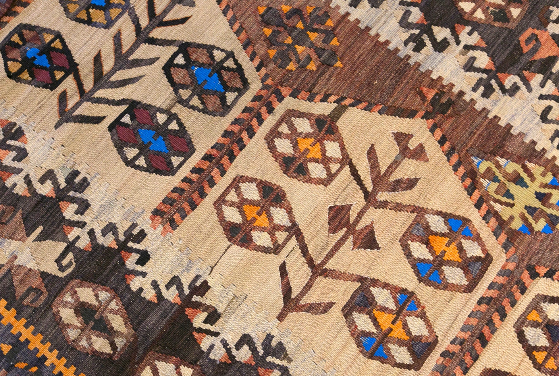 Vintage Turkish Kilim Runner Rug, 3.4 x 9.7 ft, 105 x 295 cm, Handwoven Wool Kilim