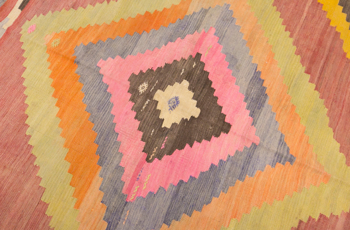 Vintage Turkish Kilim Rug, 7.1 x 10.7 ft, 215 x 325 cm, Handwoven Wool Kilim