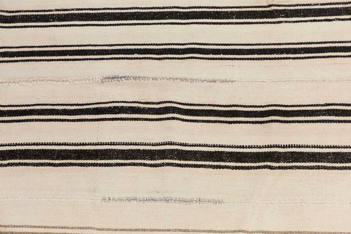 Vintage Turkish Kilim Rug, 150 x 260 cm / 4.9 x 8.5 ft