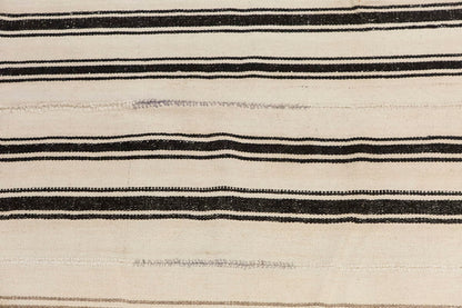 Vintage Turkish Kilim Rug, 150 x 260 cm / 4.9 x 8.5 ft
