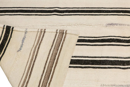 Vintage Turkish Kilim Rug, 150 x 260 cm / 4.9 x 8.5 ft