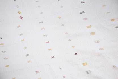 Vintage Turkish Kilim Rug 188x228 cm (6'2" x 7'6")