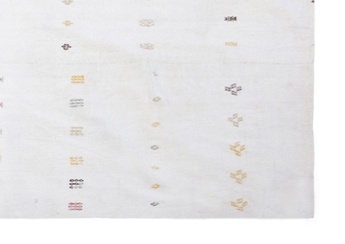 Vintage Turkish Kilim Rug 188x228 cm (6'2" x 7'6")
