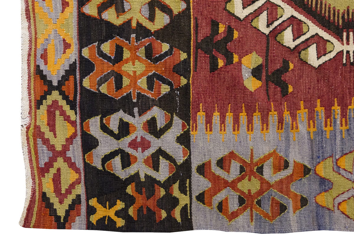 Vintage Turkish Kilim Rug from Çal, 110 x 168 cm, 3.7 x 5.6 ft