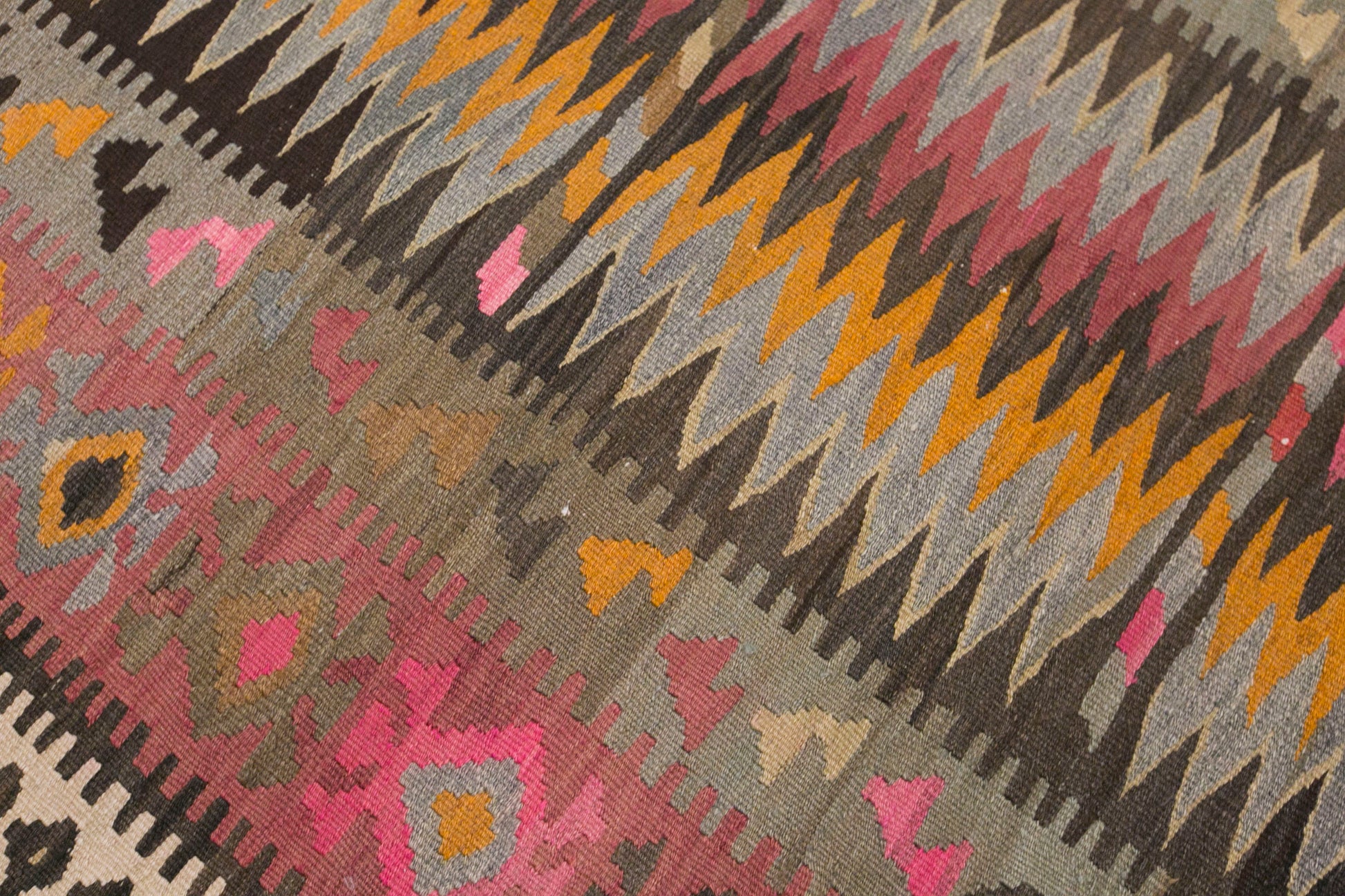 Vintage Turkish Kilim Runner – 130 x 380 cm (4.3 x 12.5 ft)