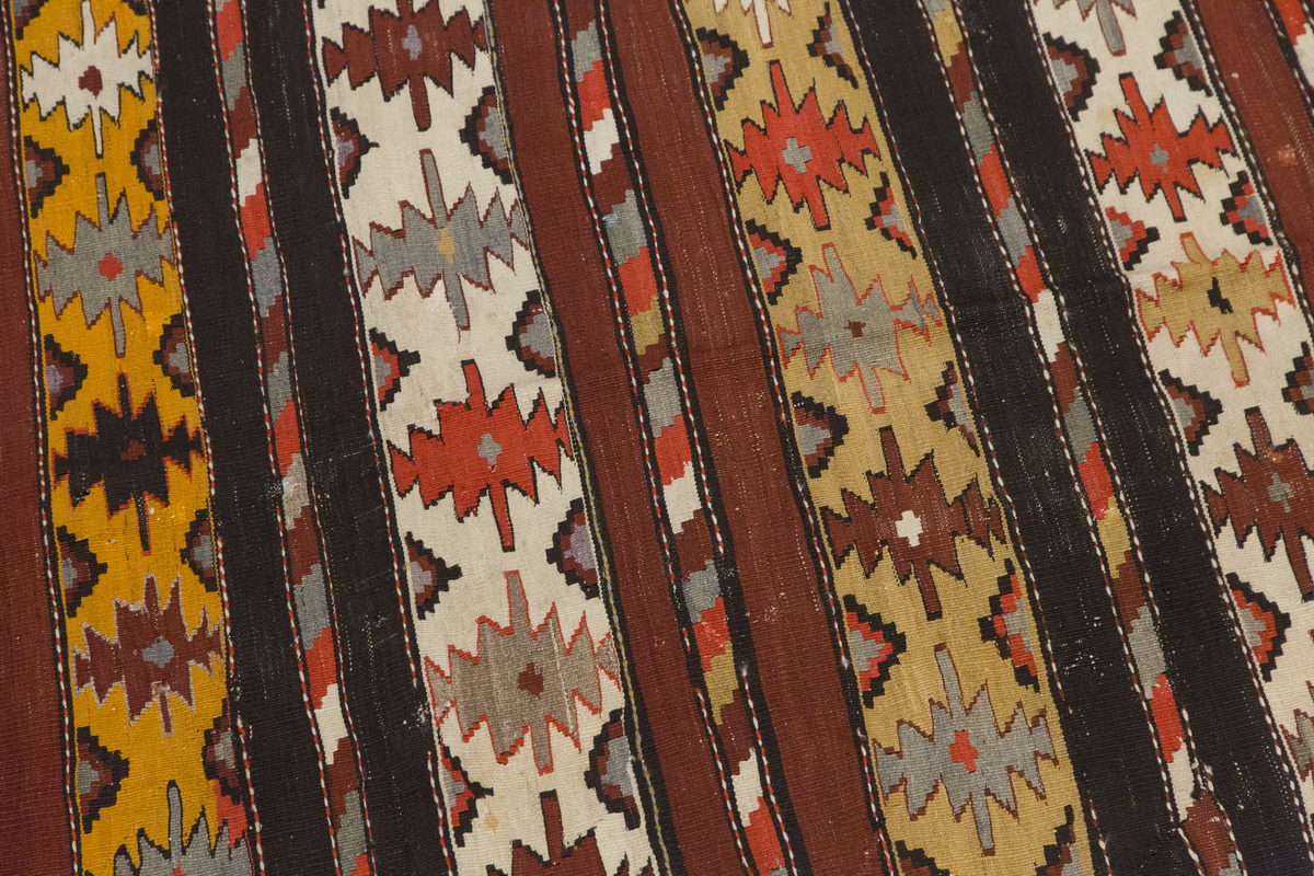 Vintage Turkish Konya Kilim, 140 × 270 cm / 4.6 × 8.8 ft