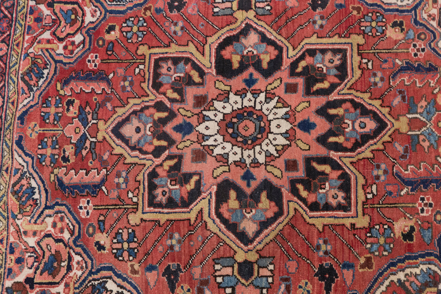 Vintage Turkish Oushak 120x130 cm (3'11" x 4'3")