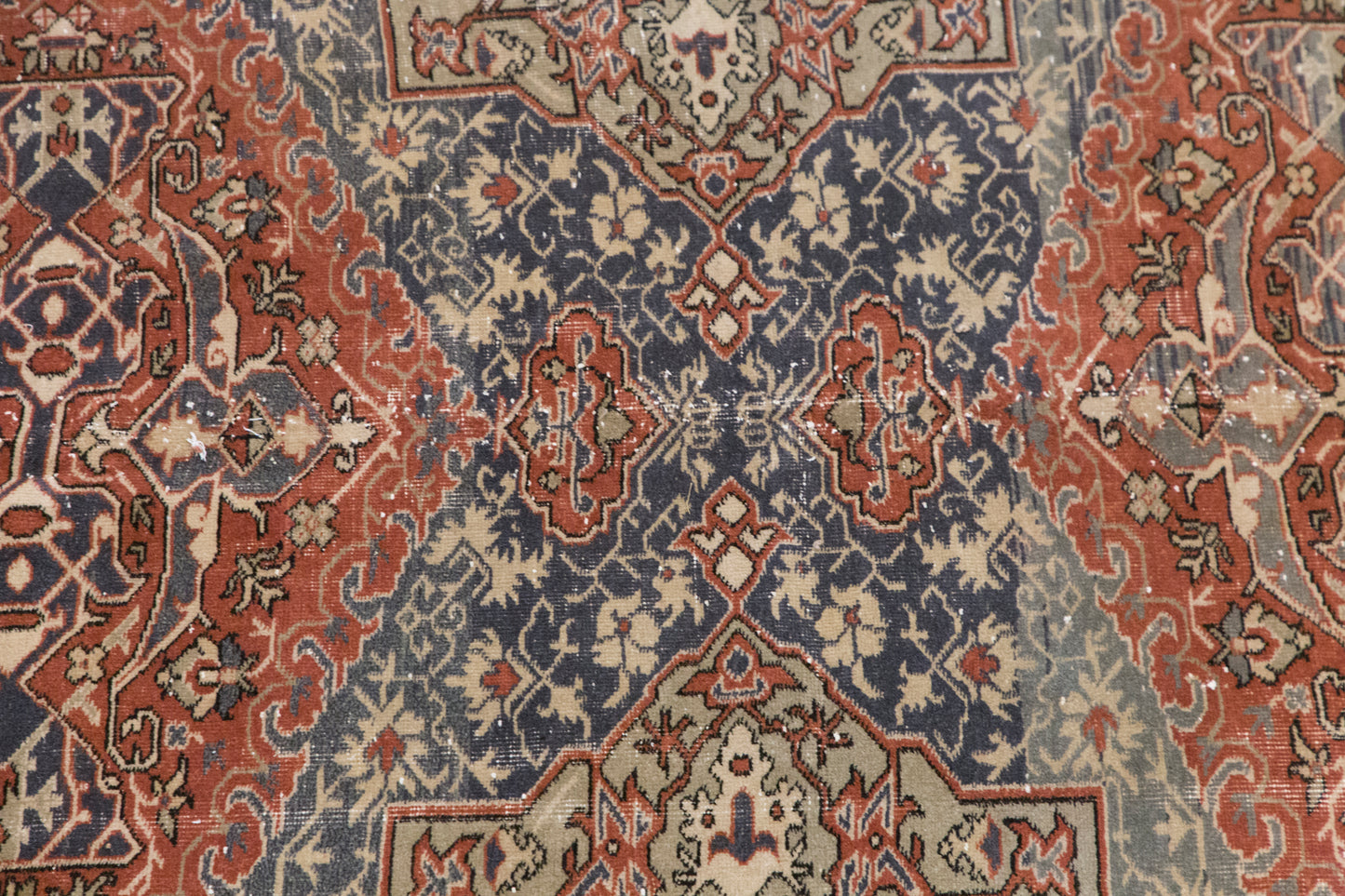 Vintage Turkish Oushak Rug (5.9 x 9 ft)