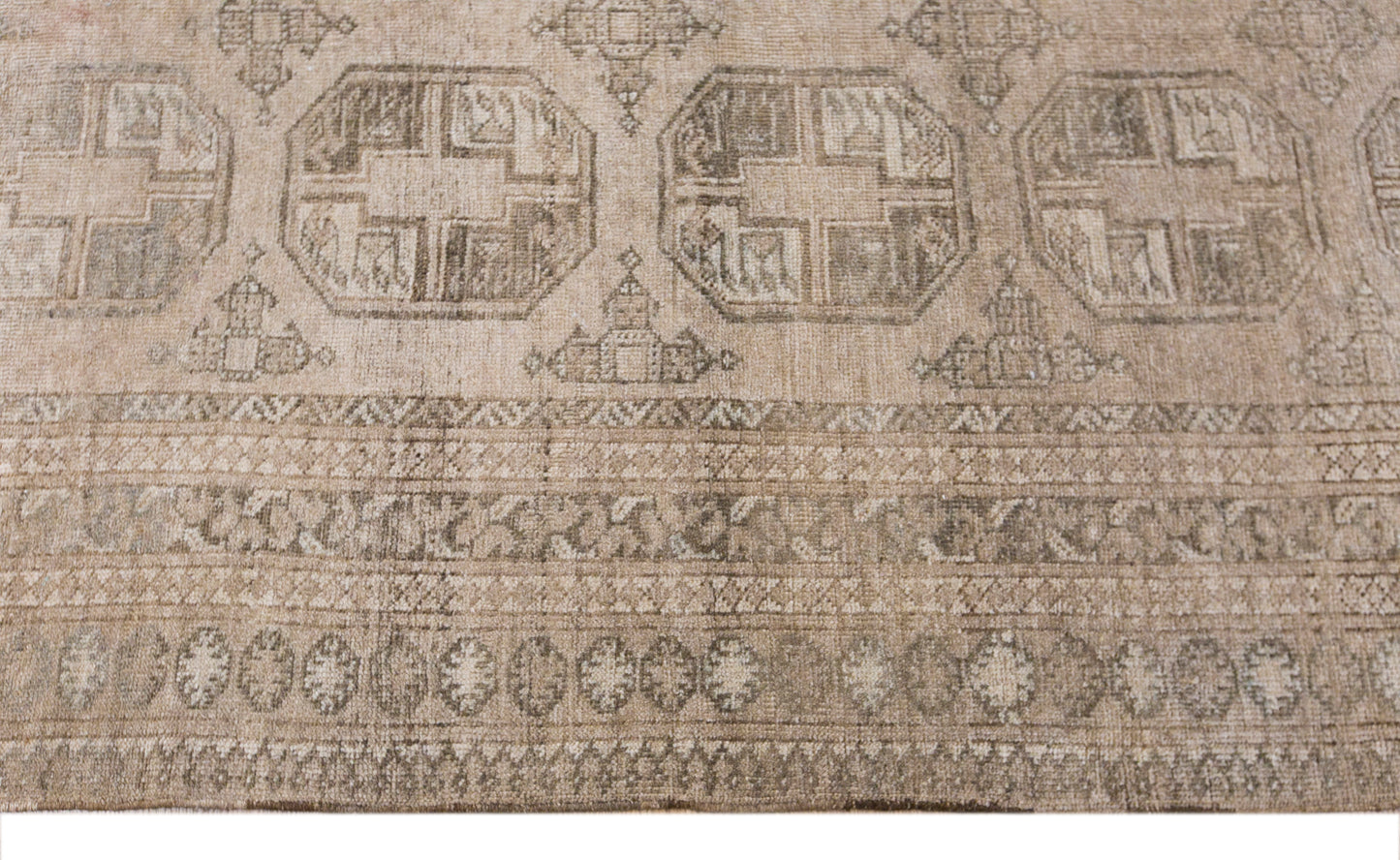 Vintage Turkish Oushak Rug 127 x 185 cm | 4.2 x 6.1 ft