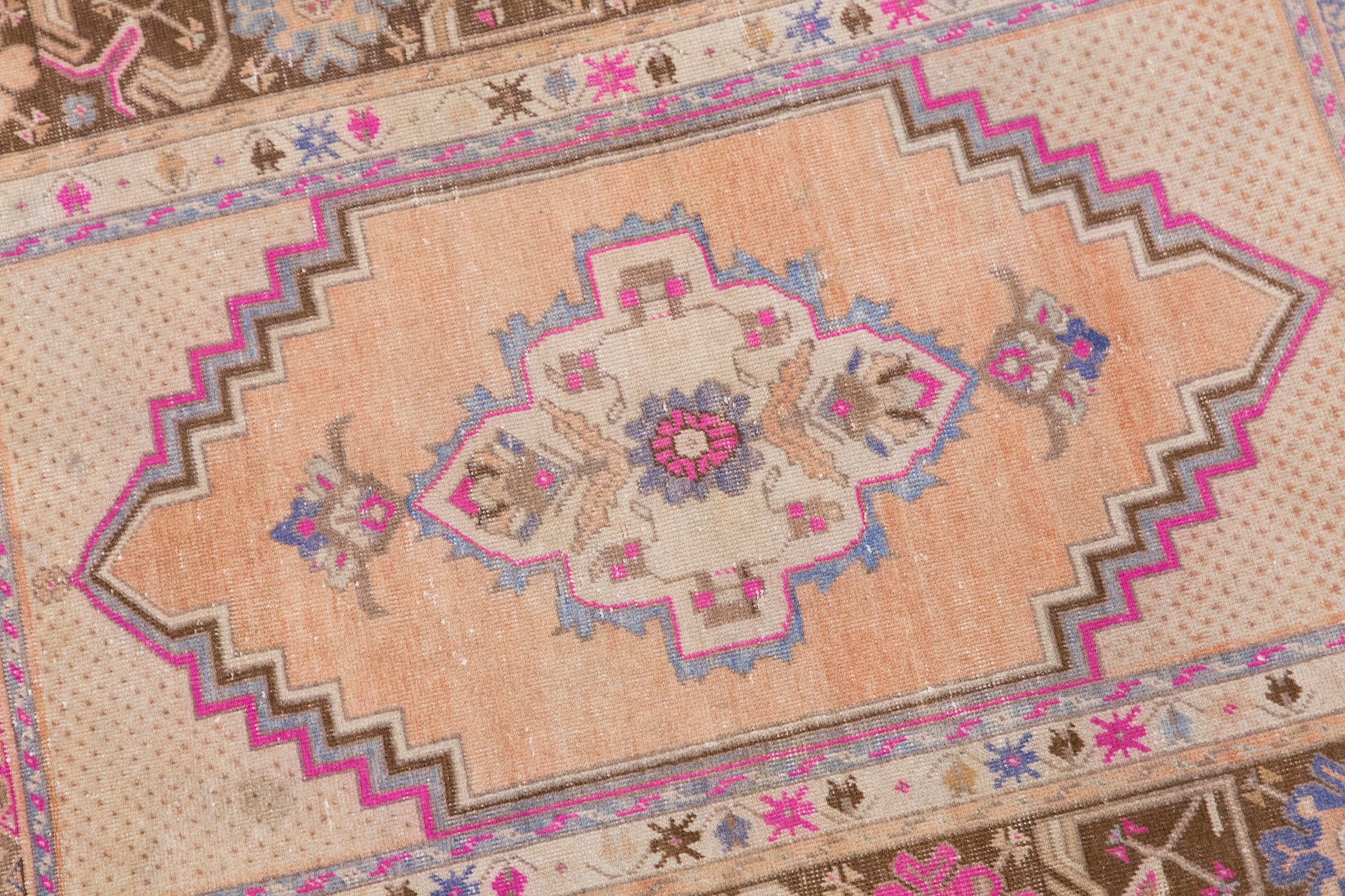 Vintage Turkish Rug,  105x170 cm, 3'7" x 5'7" ft