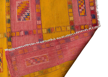Vintage Turkish Rug, 107 x 187 cm 3.6 x 6.1 ft