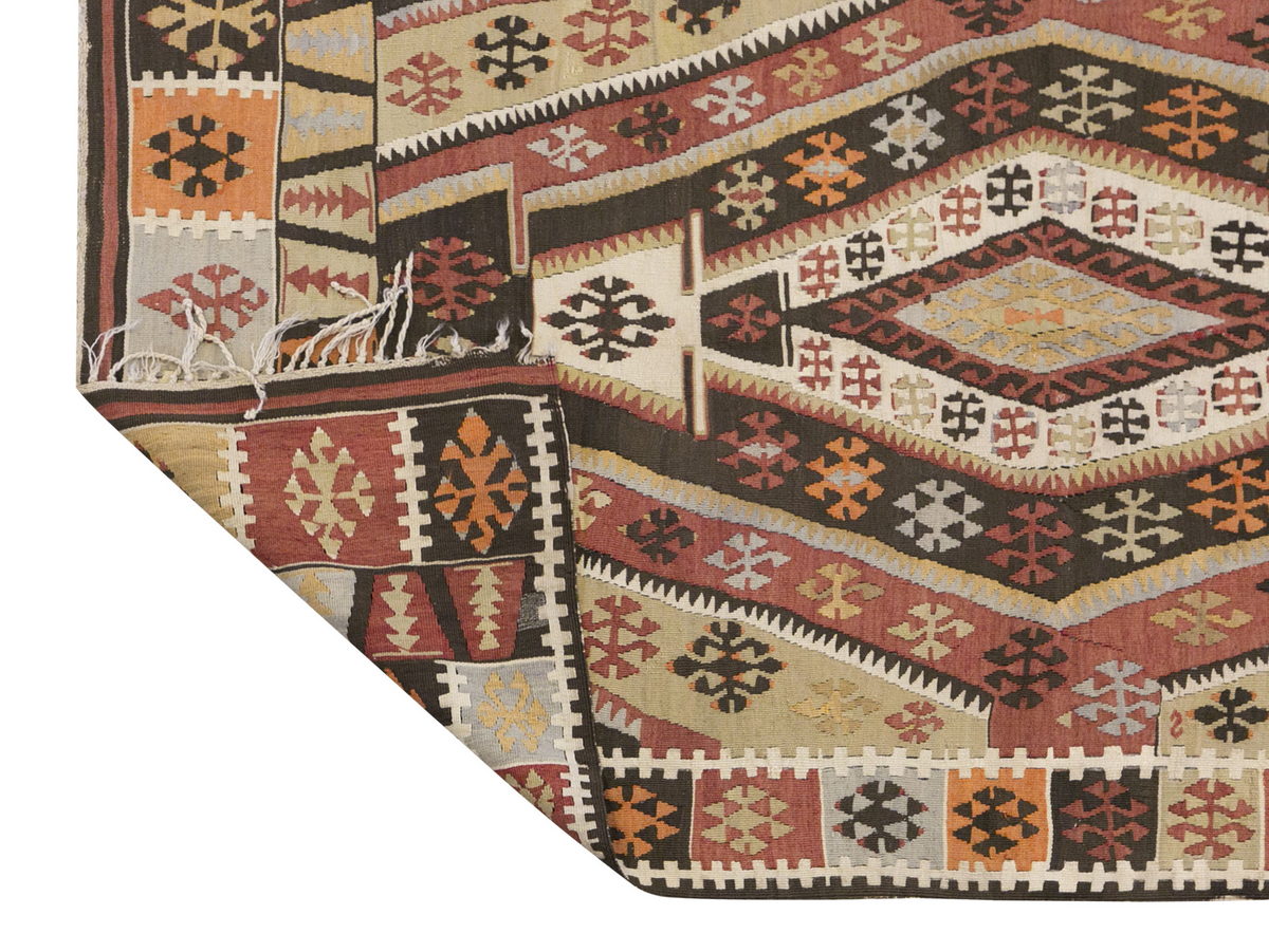 Vintage Turkish Rug, 110 x 184 cm, 3.7 x 6 ft