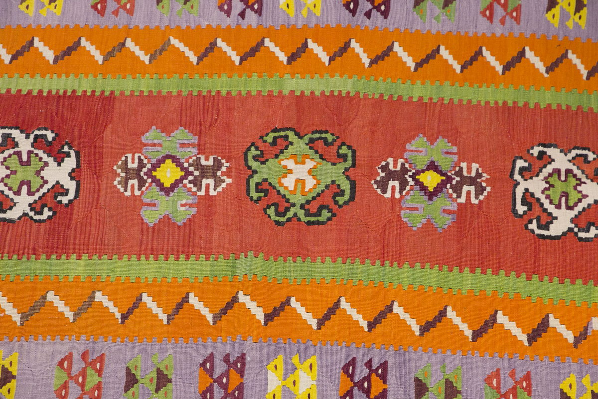 Vintage Turkish Rug, 113 x 185 cm, 3.8 x 6 ft