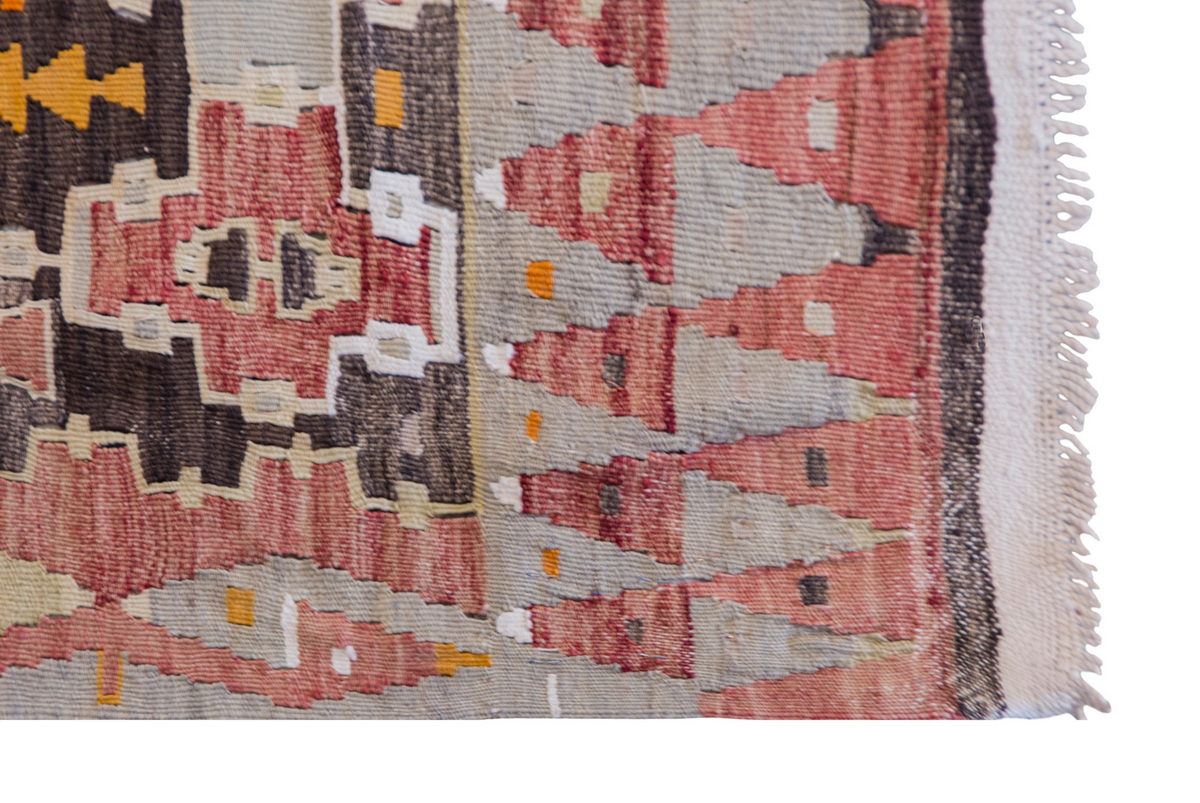 Vintage Turkish Rug, 114 x 151 cm, 3.8 x 4.11 ft