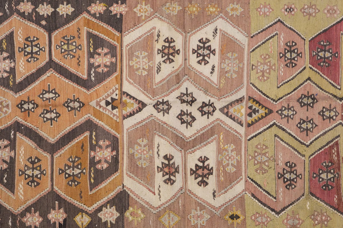 Vintage Turkish Rug, 117 x 160 cm, 3.10 x 5.2 ft