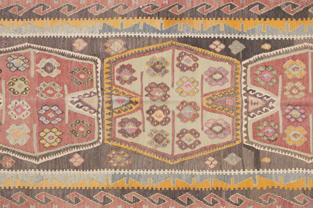 Vintage Turkish Rug, 118 x 207 cm, 3.10 x 6.9 ft