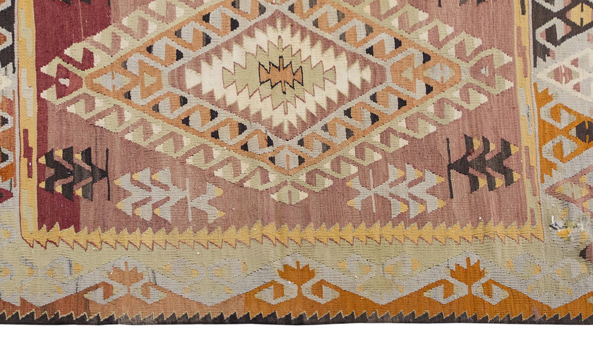 Vintage Turkish Rug, 119 x 177 cm, 3.10 x 5.9 ft