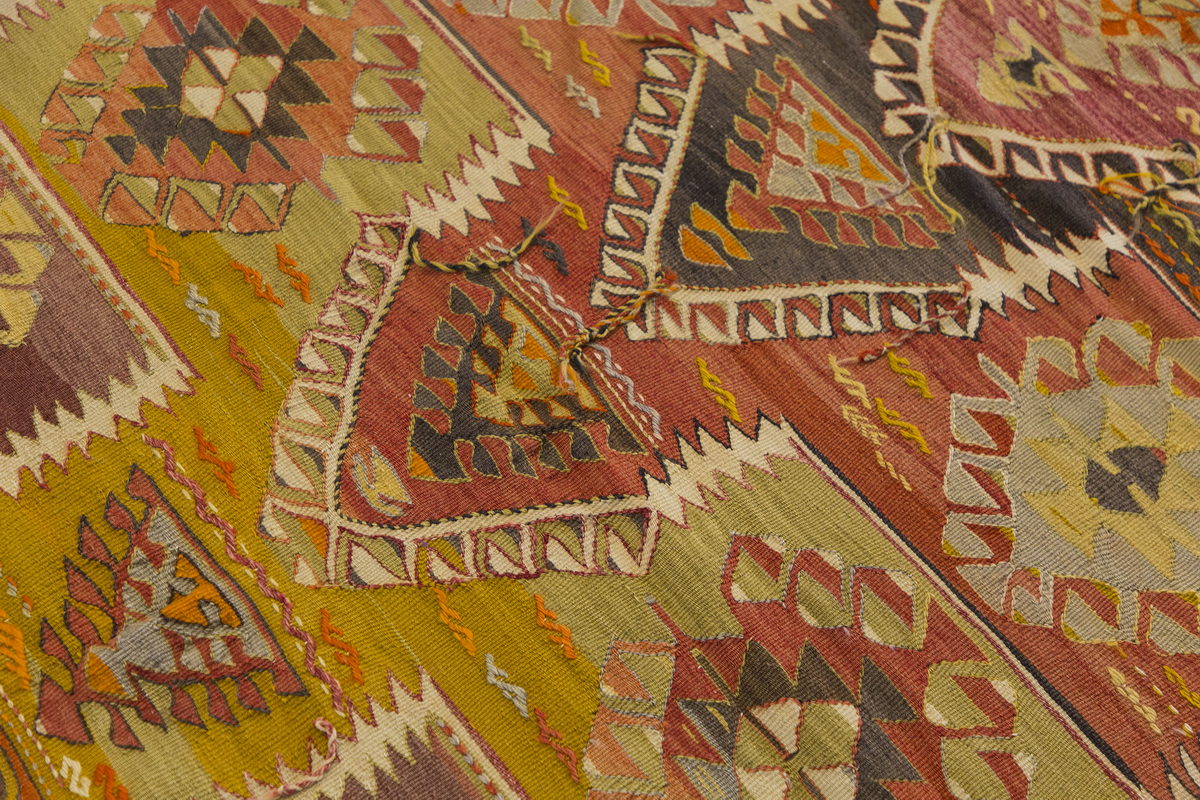 Vintage Turkish Rug, 120 x 172 cm, 3.11 x 5.7 ft