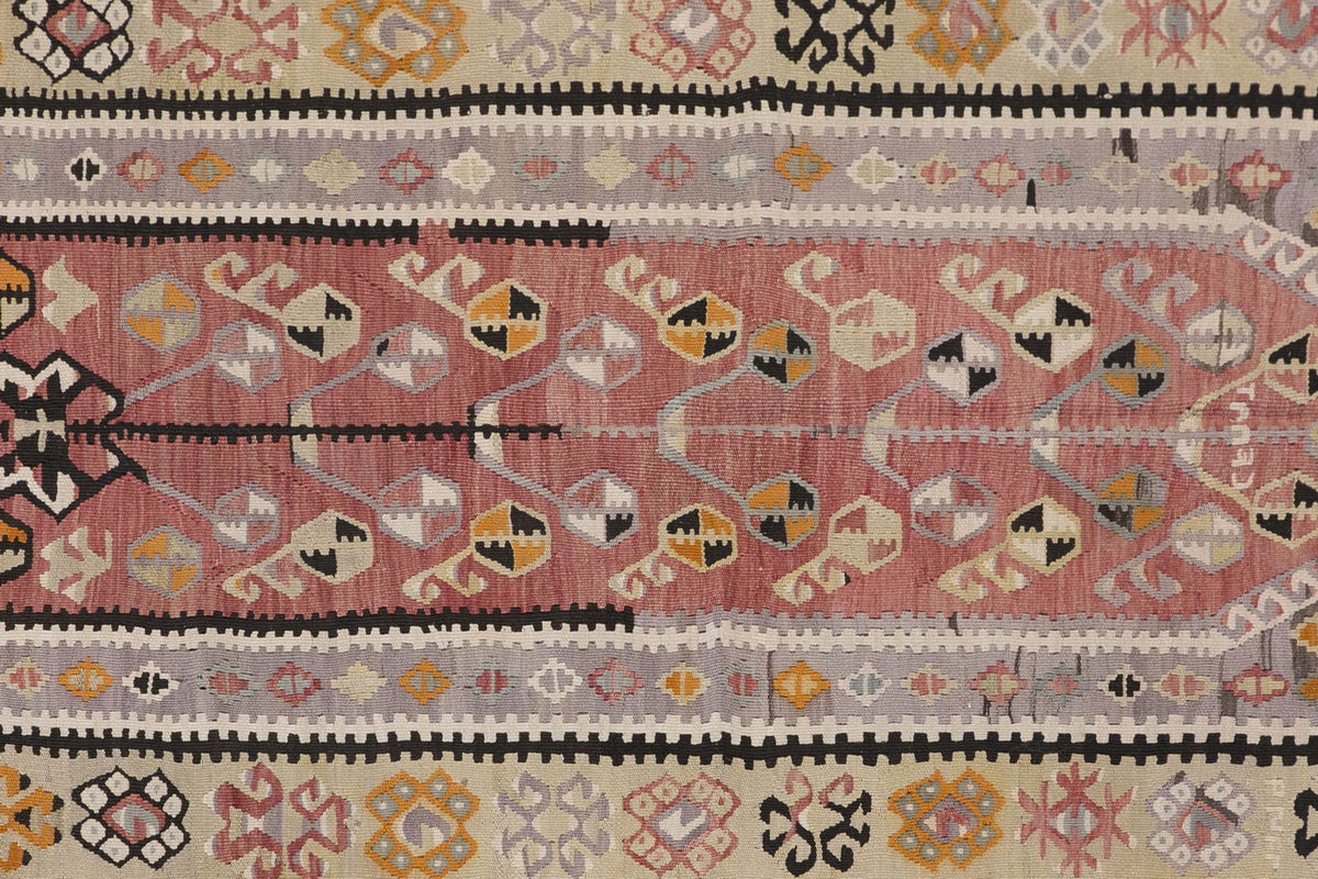 Vintage Turkish Rug, 121 x 170 cm, 3.11 x 5.6 ft