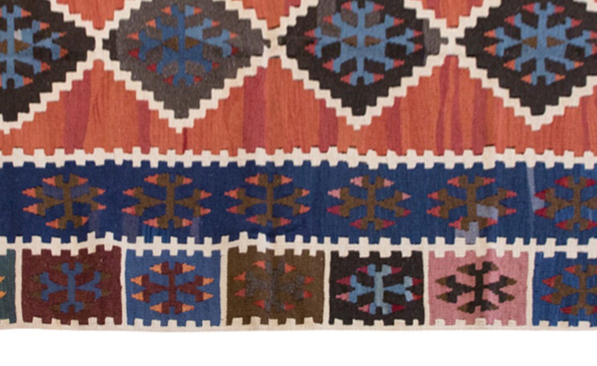 Vintage Turkish Rug, 121 x 181 cm, 3.11 x 5.11 ft