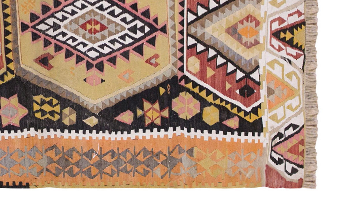 Vintage Turkish Rug, 121 x 204 cm, 3.11 x 6.8 ft