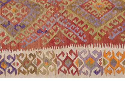 Vintage Turkish Rug, 124 x 194 cm 4 x 6.4 ft
