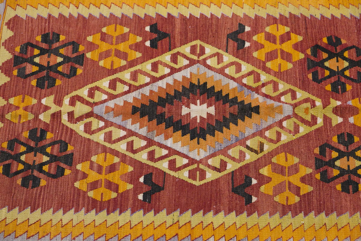 Vintage Turkish Rug, 125 x 138 cm, 4.1 x 4.6 ft
